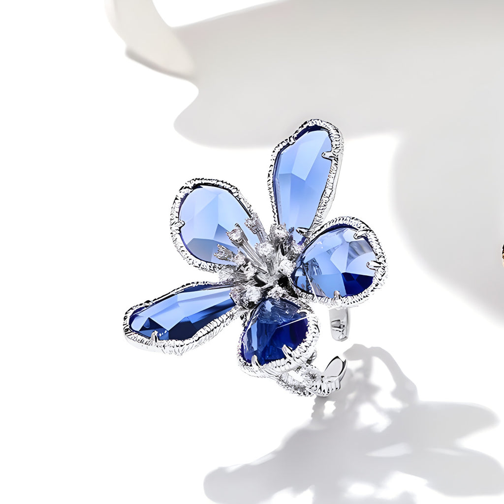 Exaggerated Crystal Flower Ring For Women, Stylish