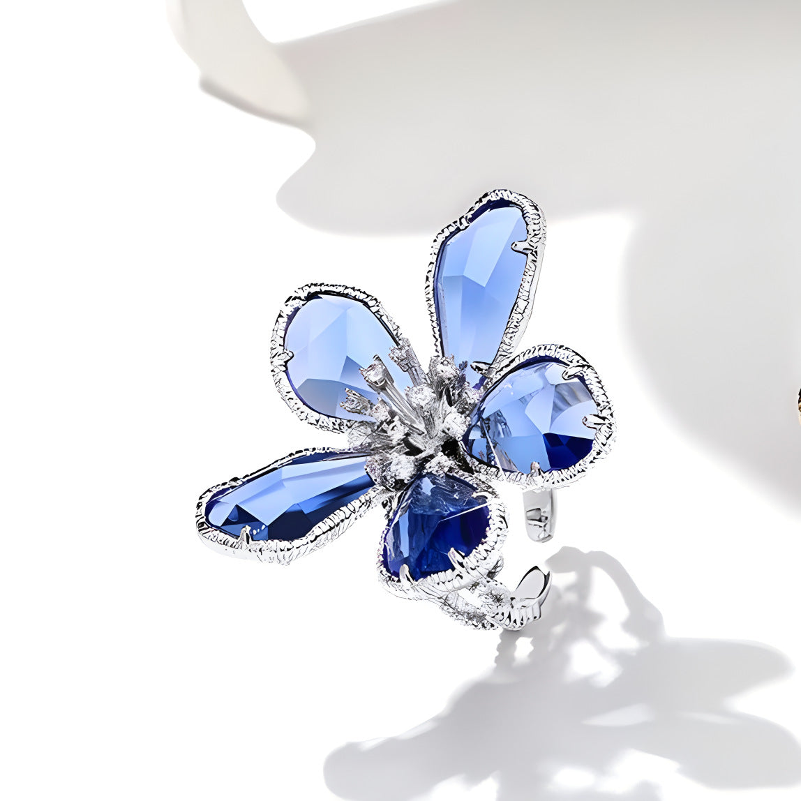 Exaggerated Crystal Flower Ring For Women, Stylish