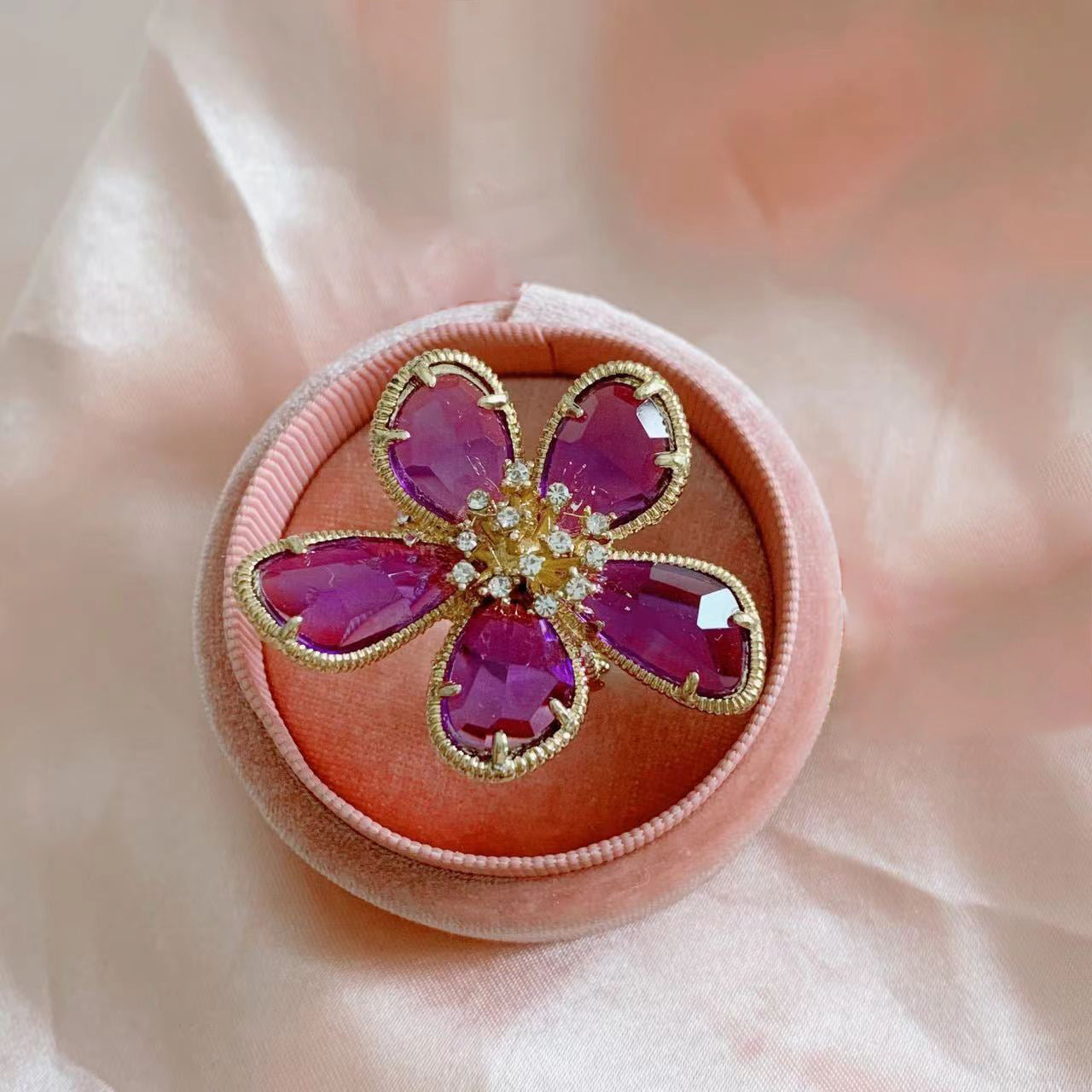 Exaggerated Crystal Flower Ring For Women, Stylish