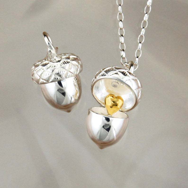 Fashionable Two-Tone Pinecone Pendant Necklace