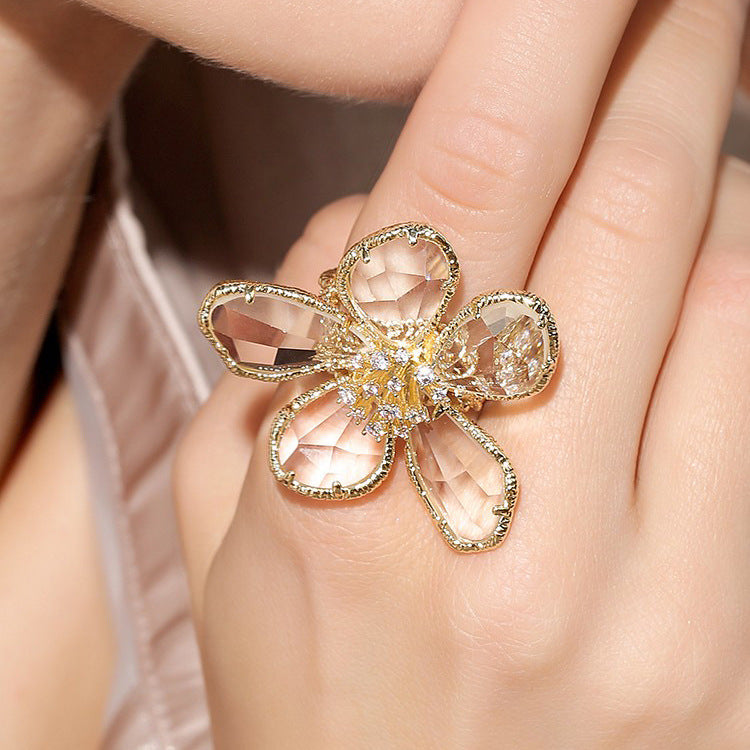 Exaggerated Crystal Flower Ring For Women, Stylish